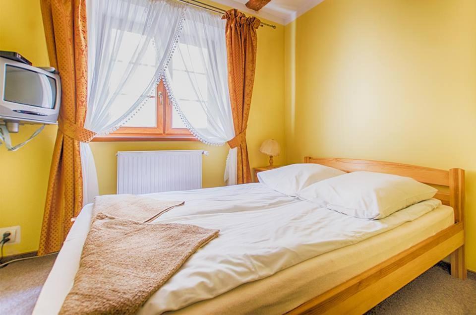 Karczma U Wallenroda Ryn  Exterior foto